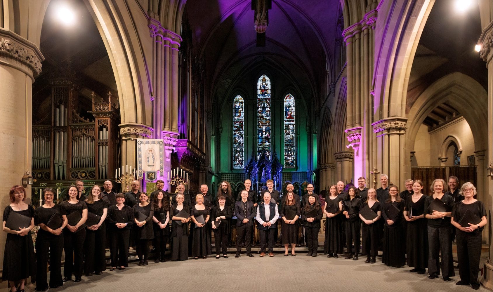 Group photo of the Leeds Guild of Singers.